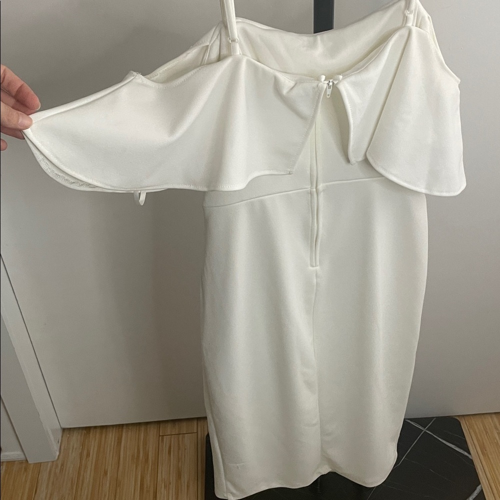 Chic Off Shoulder White Dress Cocktail Wedding Formal size 8 - Picture 3 of 6